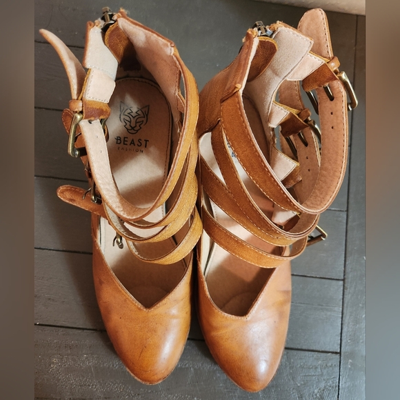 BEAST FASHION Tan Multi-Strap Block Heel Ankle Boots - Picture 3 of 11